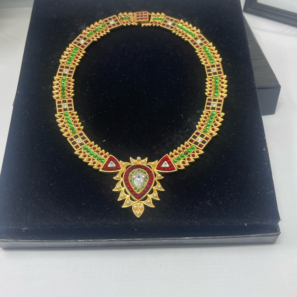 Franklin Mint Gold and Green Necklace with Red Accents - Picture 5 of 12